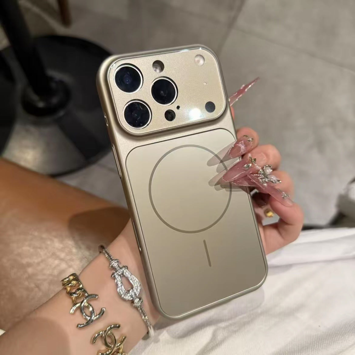 Solid Color All-inclusive Magnetic Phone Case 