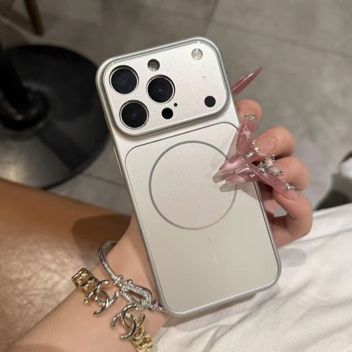 Solid Color All-inclusive Magnetic Phone Case 