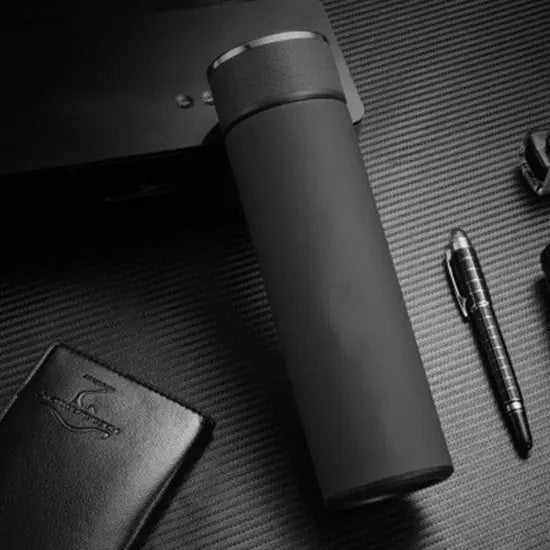 Business mug touch temperature measurement 